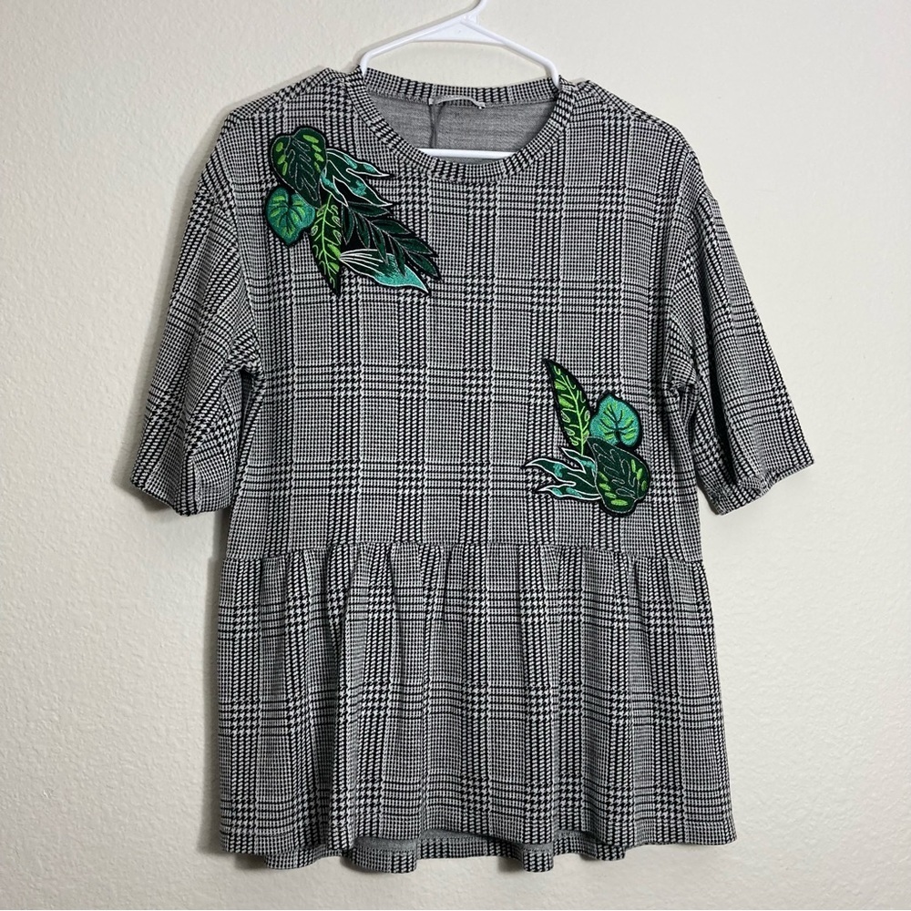 Zara Trafalu - Embroidered Patch Top - Small - NWOT